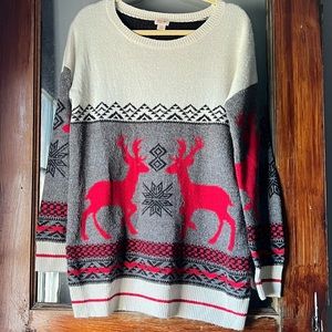 Thick winter sweater with reindeer & snowflake design